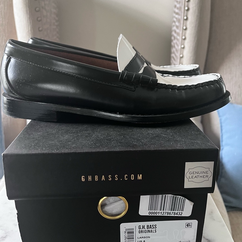 LARSON loafer. Two-Tone Black and White Loafers - Picture 2 of 8